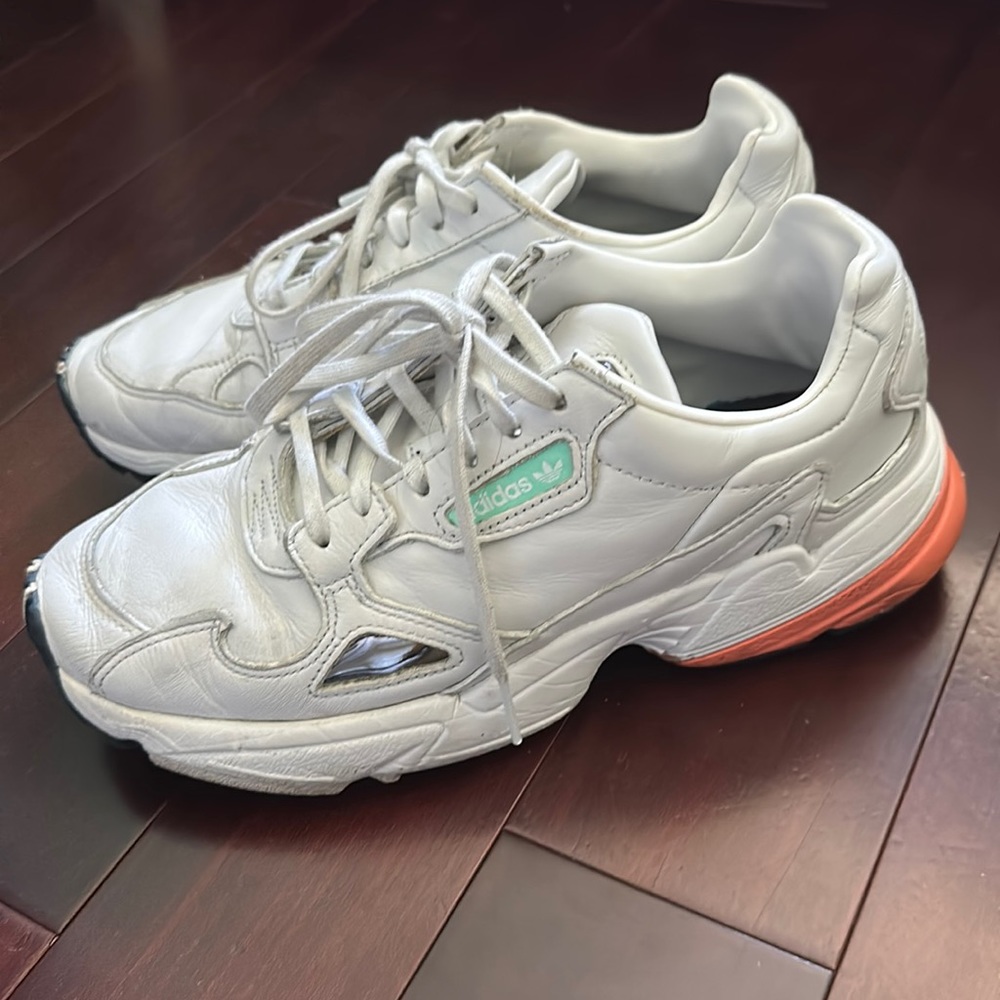 Adidas falcon sneaker
